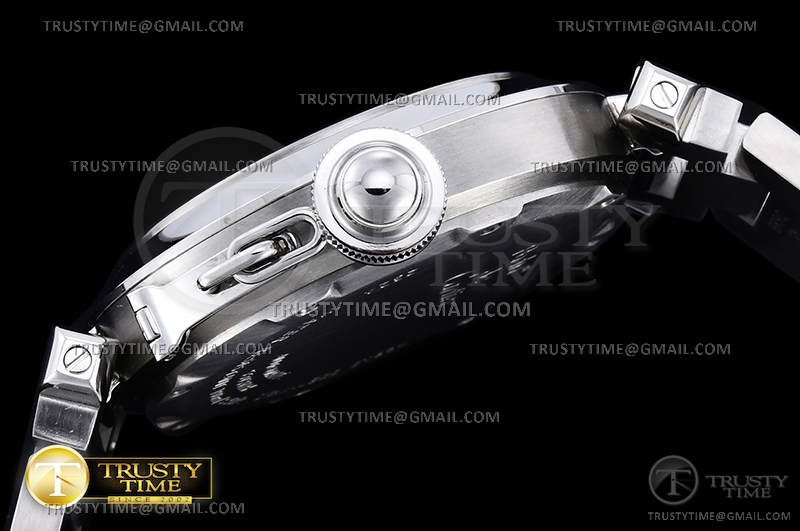 CAR0488A_09.jpg